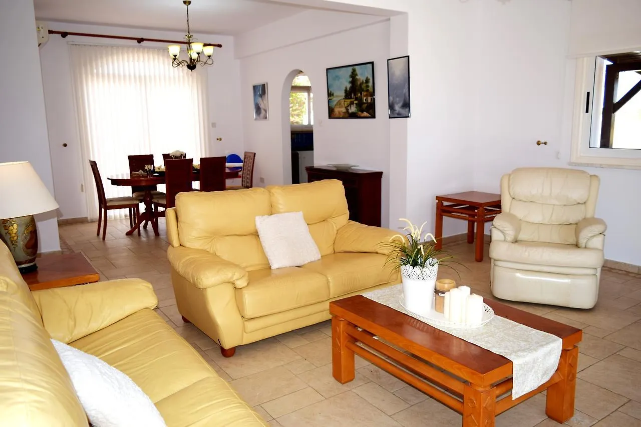 Villa Mia Ajía Nápa 0*,  Ciprus
